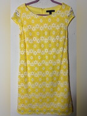 madison leigh Yellow White Floral Lace Shift Dress